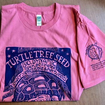 coral pink t-shirt